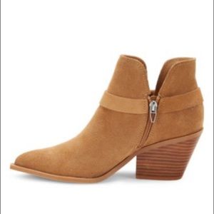 Dolce Vita Ankle boots - No tags, but never worn.